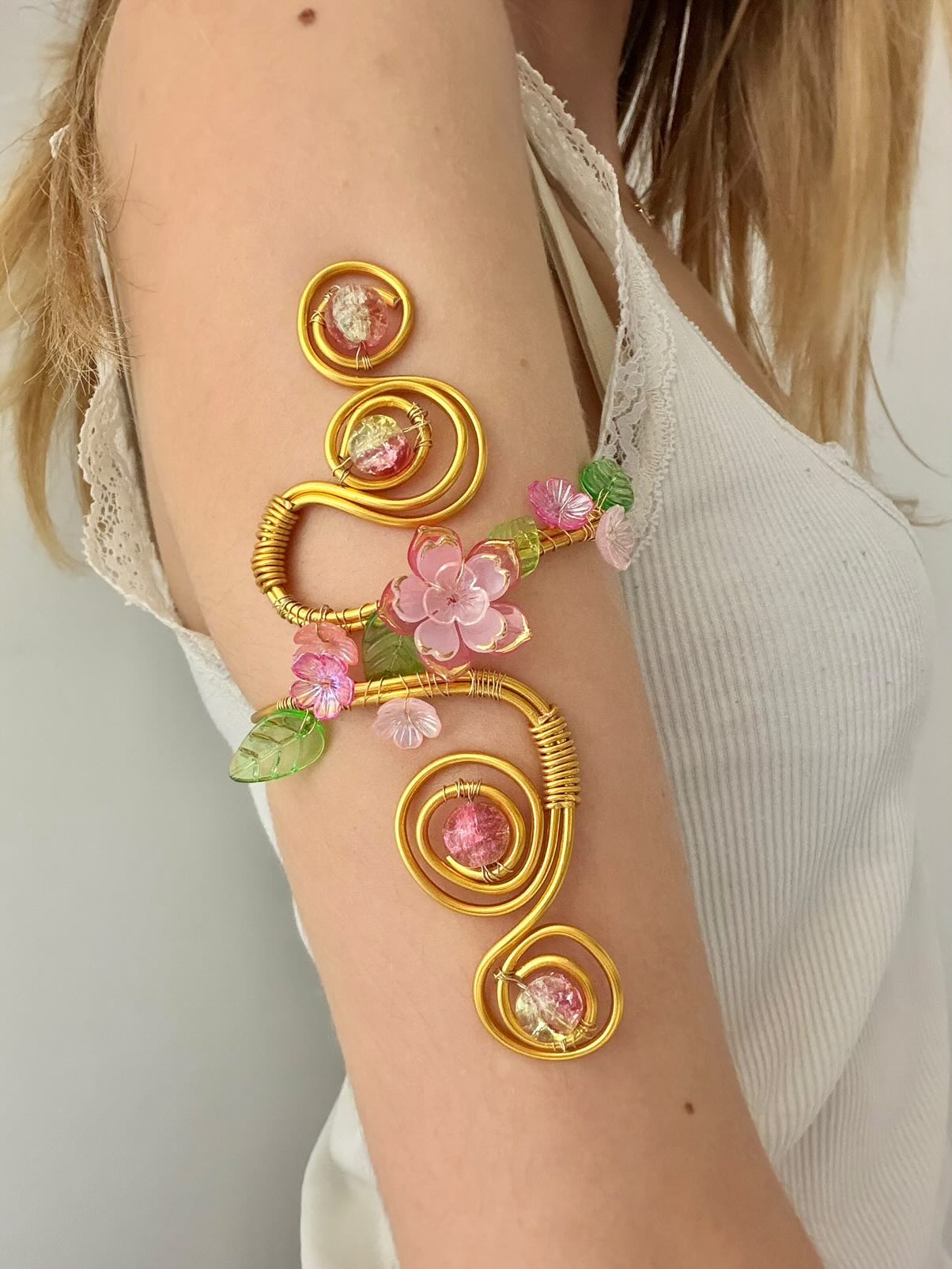 Bracelet de bras / Armcuff fleurs